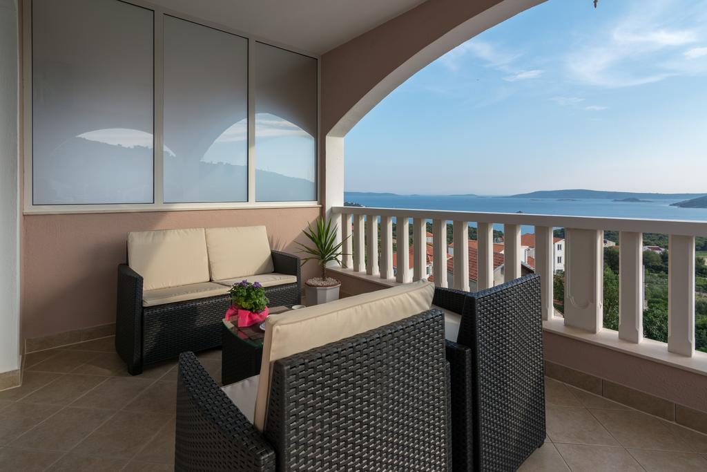 Apartments Blue Lagoon Trogir Extérieur photo